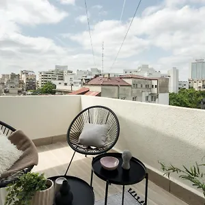 Pitar Mos - Downtown Apartment