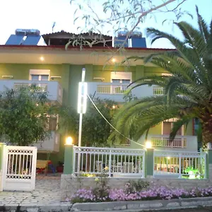https://phoenix-studios-2.hotelschalkidiki.net