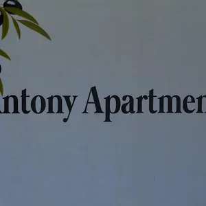 https://antony-apartments-nea-plagia.hotelschalkidiki.net